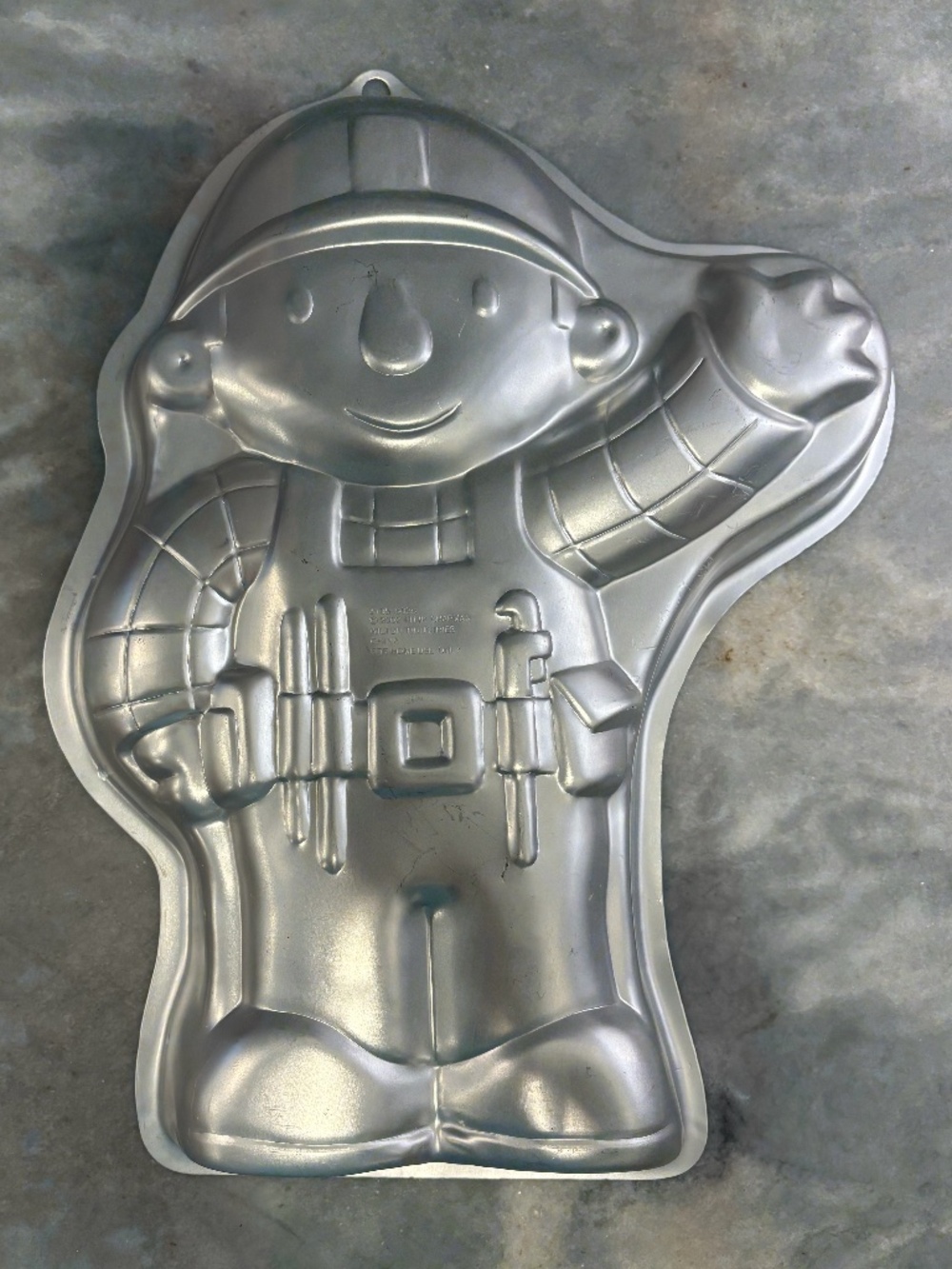 2002 Wilton BOB THE BUILDER Large Metal Cake Pan Birthday Party Toddler